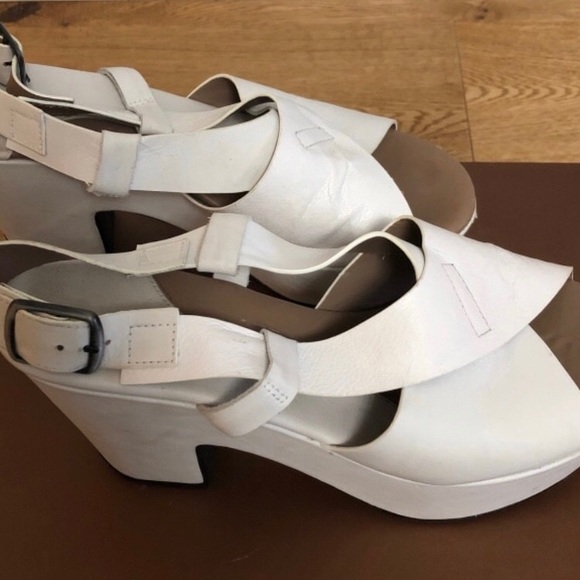 Audley sling backs - Picture 3 of 3